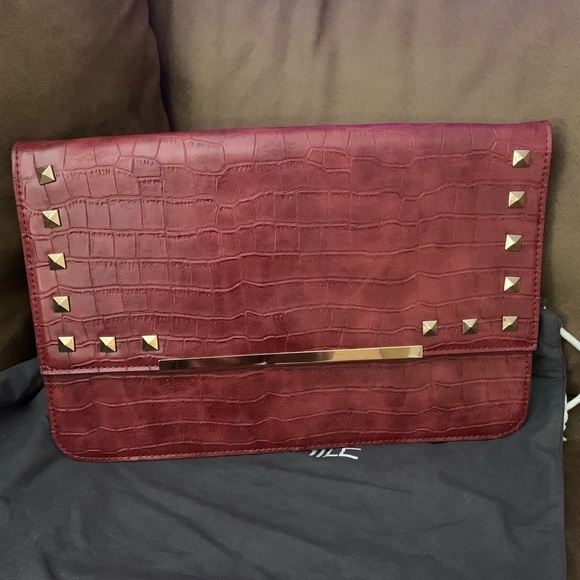 Luxury vegan rockstud clutch bag - Picture 2 of 4